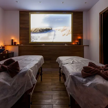 Hotell Galaxy 4*